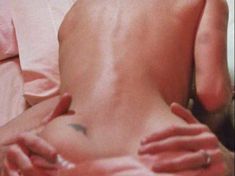 Голая Тамара Мелло в фильме «Легенды осени» фото #6