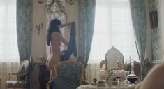 Голая Таппенс Мидлтон в сериале «Война и мир» фото #3