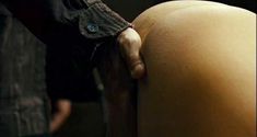 Голая Флора Мартинез в фильме «Любовные песни в клубе Лолиты» фото #12