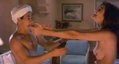 Голая Хилари Шепард в фильме «Частный курорт» фото #7