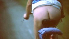 Полностью голая Шарлотт Александра в фильме «Настоящая девчонка» фото #18