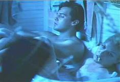 Голая Шерил Ли в фильме «Гори все огнем» фото #9