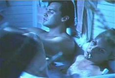 Голая Шерил Ли в фильме «Гори все огнем» фото #11