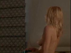 Голая Шерри Роуз в фильме «Дьявол во плоти» фото #6