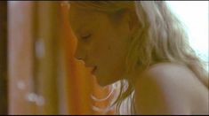 Голая Эбби Корниш в фильме «16 лет. Любовь. Перезагрузка» фото #3