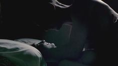 Голая Элизабет Дебики в сериале «Ночной администратор» фото #19