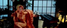 Голая Элисон Бэт в фильме «Злая еда» фото #14