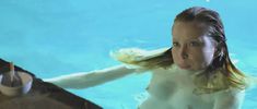 Голая Эмма Бут в фильме «Отклонение» фото #3