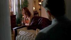 Голая Энджи Эверхарт в фильме «Замена» фото #7