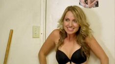 Голая Эрика Дьюк в фильме «Переполох в летнем лагере» фото #1