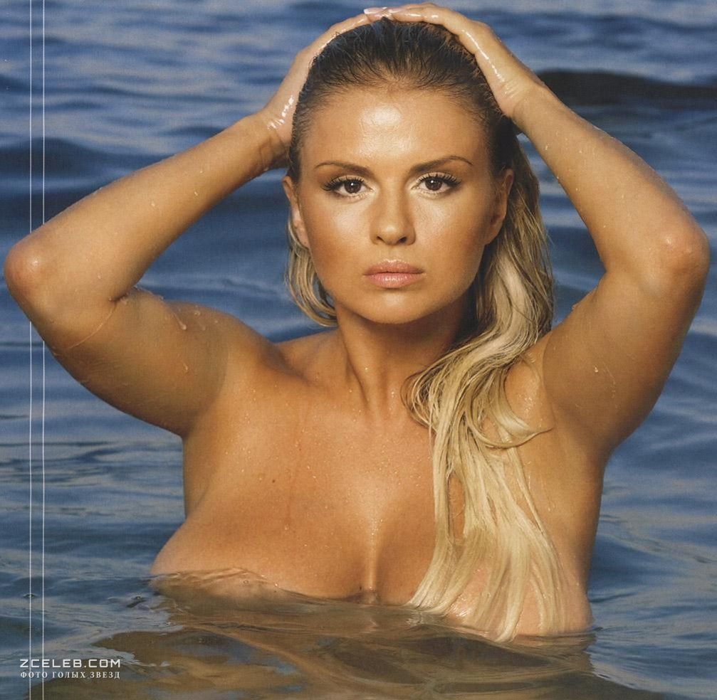 Голая анна семянович Сиськи Анны Семенович в журнале Maxim, 2008 / ZCELEB.COM