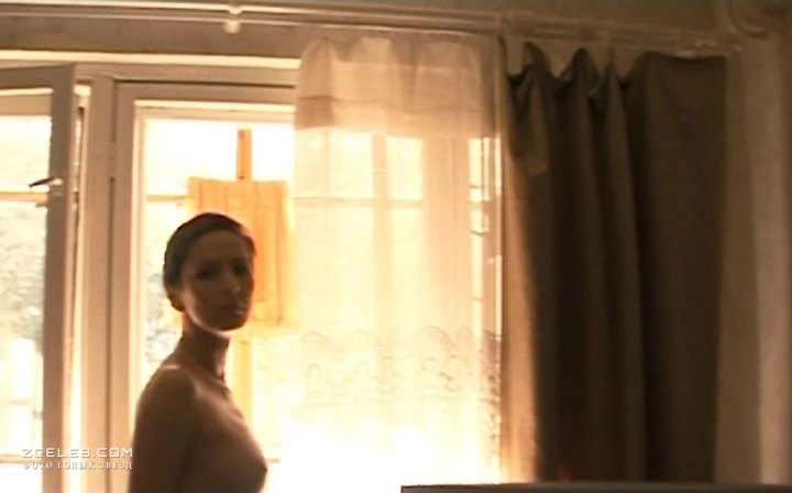 Тренни кисканы мастурбациялайды және сперманы жұтады