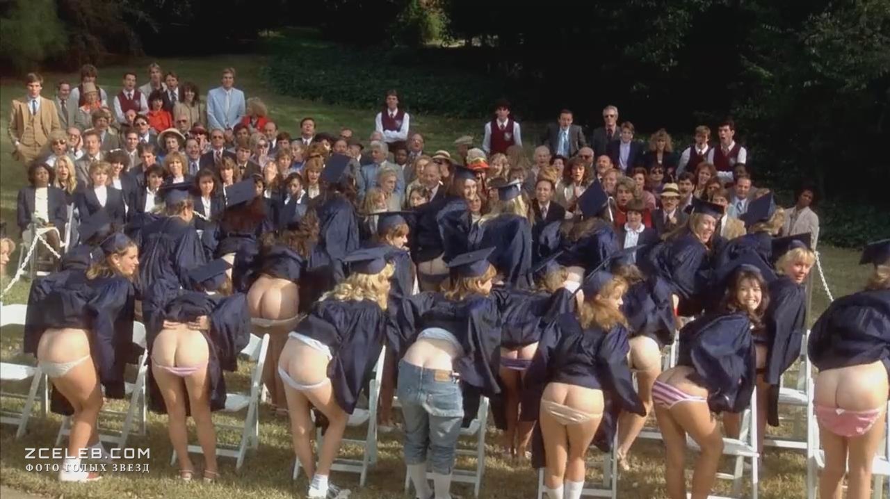 голые в школе $ Голая Бетси Расселл в фильме «Частная школа», 1983 / ZCELEB.COM