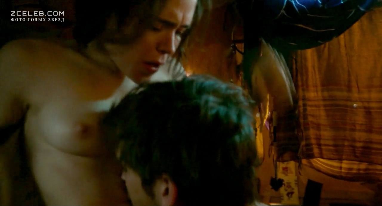 Стриптизбен байланыс бейне Әдемі испандық әйел ит стилін алады