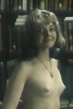 Ұшқыштың шәуетпен жабылған қалпақшасының жақыннан Смоленск балапандарының порно фотосуреттері