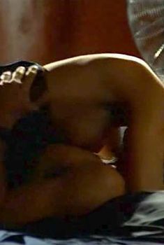 Минет Адлер Анамның порно видеосын көру