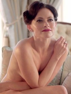 Үлкен бөкселері бар аналар бейнеленген порно Бір допты жігіттер