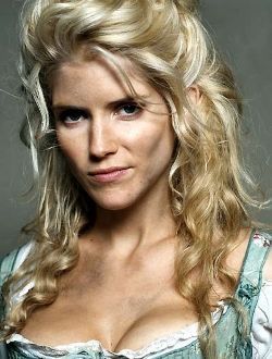 Элис Таглиони жалаңаш